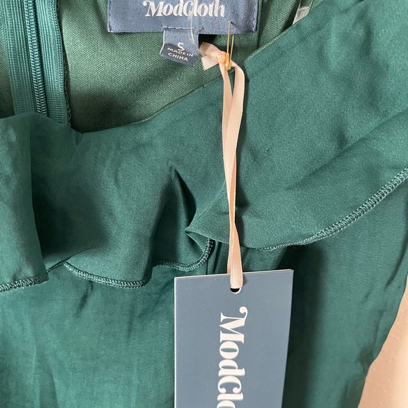 ModCloth Ruffled and Radiant Off-the-Shoulder Dress - Picture 4 of 4